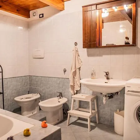 5 Minutes From The Sea - Wifi - Sun Loungers - Garden - Barbecue.