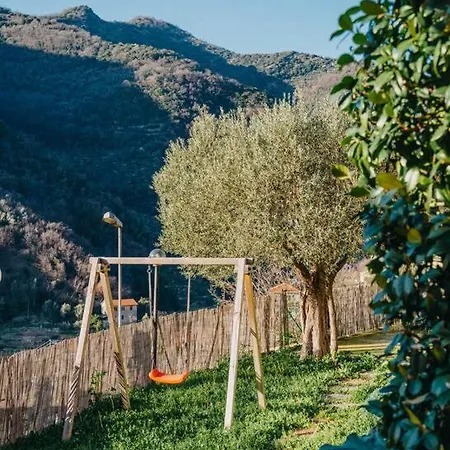 Σπίτι διακοπών 5 Minutes From The Sea - Wifi - Sun Loungers - Garden - Barbecue.