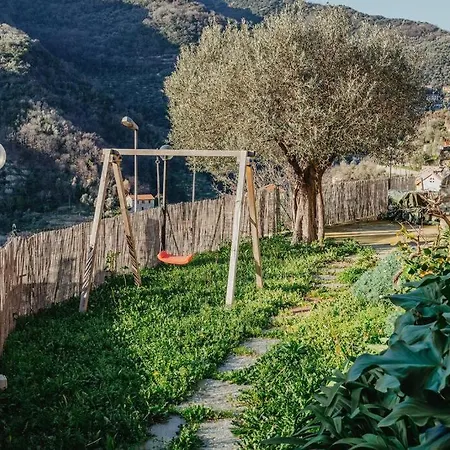 5 Minutes From The Sea - Wifi - Sun Loungers - Garden - Barbecue. * Avegno
